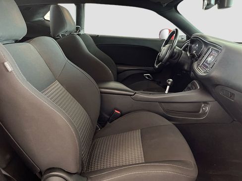 Used 2020 Dodge Challenger R/T w/ Shaker Package image 29