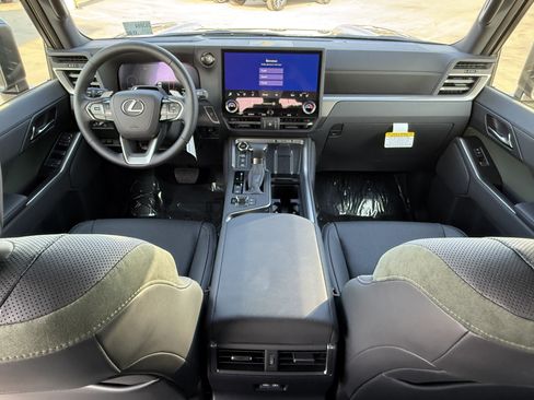 New 2026 Lexus GX 550 AWD/4WD image 28