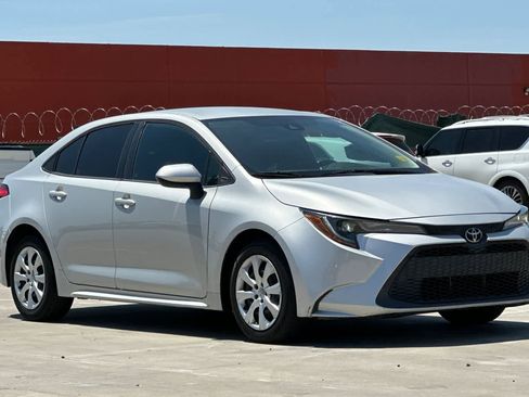 Used 2020 Toyota Corolla LE FWD image 10