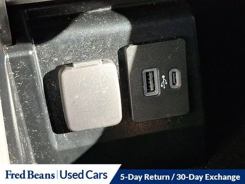 Certified 2022 Ford Explorer XLT w/ Equipment Group 202A image 25