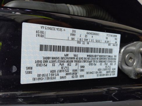 Used 2020 Ford Escape SE image 33