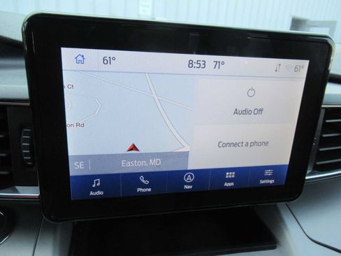 Used 2024 Ford Explorer XLT w/ Equipment Group 202A AWD/4WD image 28