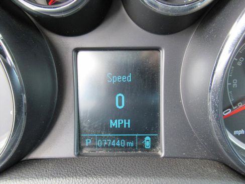 Used 2016 Buick Encore Premium image 28