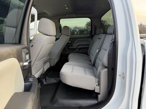 Used 2018 GMC Sierra 2500 w/ Sierra Convenience Package image 14