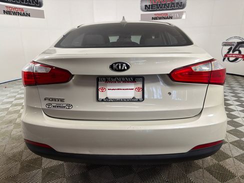 Used 2015 Kia Forte LX image 4