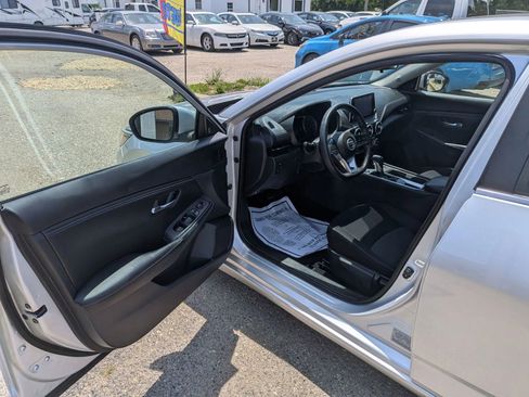 Used 2020 Nissan Sentra SV FWD image 20