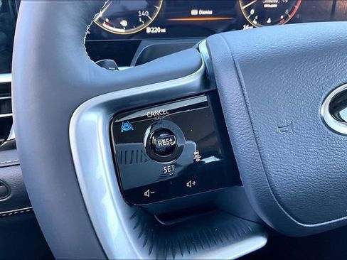 New 2026 INFINITI QX80 Luxe image 18