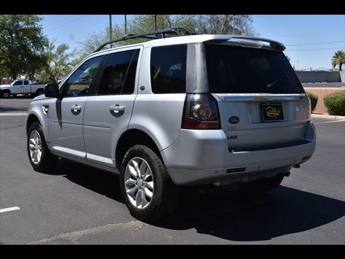 Used 2014 Land Rover LR2 AWD/4WD image 6