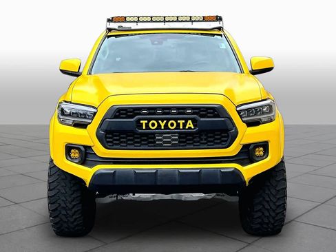 Used 2021 Toyota Tacoma SR5 AWD/4WD image 4