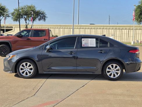 Used 2026 Toyota Corolla LE FWD image 6
