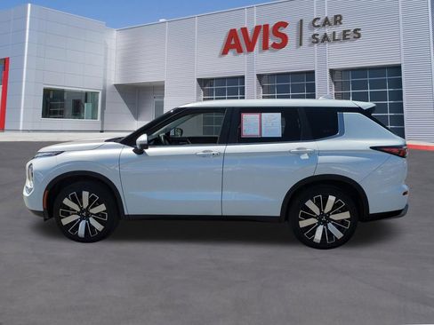 Used 2025 Mitsubishi Outlander SE AWD/4WD image 10