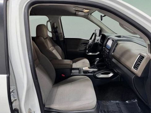 Used 2022 Nissan Frontier SV w/ Technology Package AWD/4WD image 27