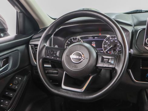 Used 2024 Nissan Rogue SV FWD image 12