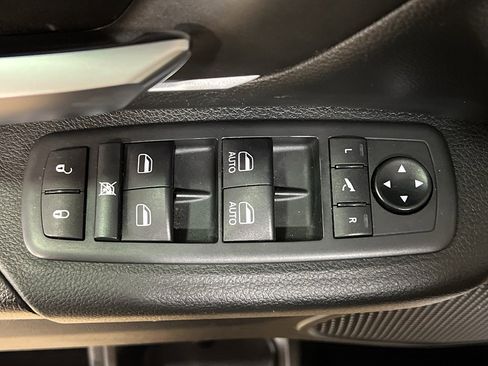 Used 2021 RAM 1500 Big Horn image 12