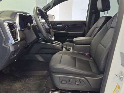 Used 2025 GMC Canyon Elevation w/ Convenience Package image 13