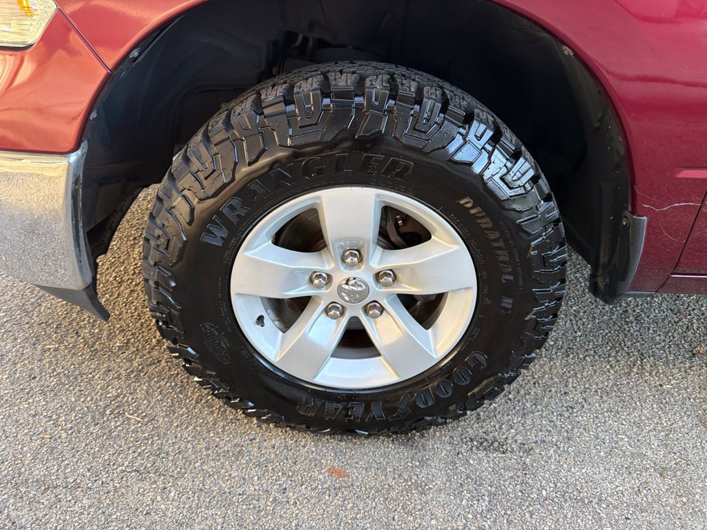 Used 2019 RAM 1500 Classic SLT AWD/4WD image 15
