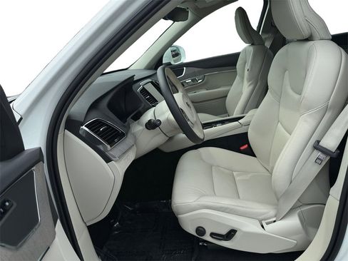 Used 2025 Volvo XC90 T8 Plus w/ Protection Package Premier image 10