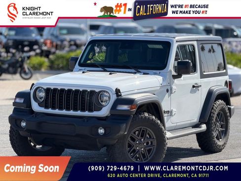 Used 2025 Jeep Wrangler Sport AWD/4WD image 1