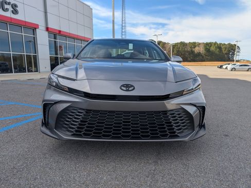 New 2026 Toyota Camry SE image 8