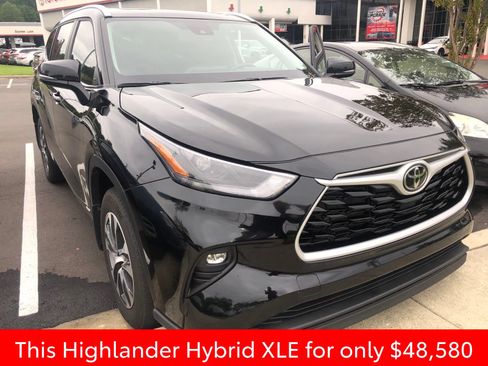 Used 2026 Toyota Highlander XLE AWD/4WD image 3
