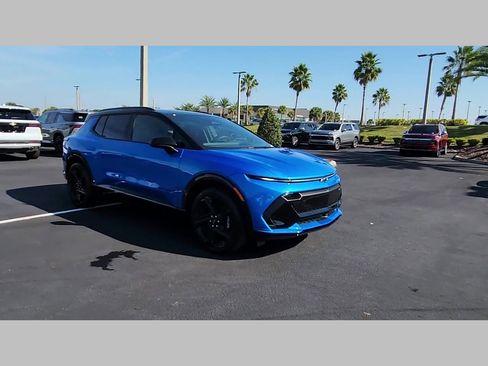 New 2026 Chevrolet Equinox EV RS image 25