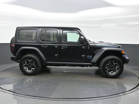 Used 2021 Jeep Wrangler Unlimited Rubicon 4xe w/ Cold Weather Group AWD/4WD image 10