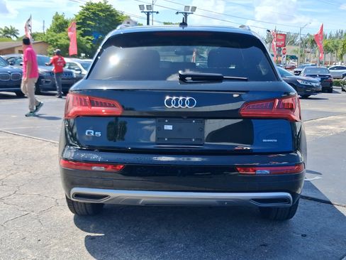 Used 2019 Audi Q5 2.0T Premium w/ Convenience Package AWD/4WD image 6