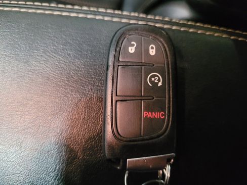 Used 2016 Jeep Cherokee Limited image 32