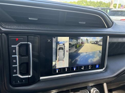 Used 2022 GMC Yukon XL Denali image 31