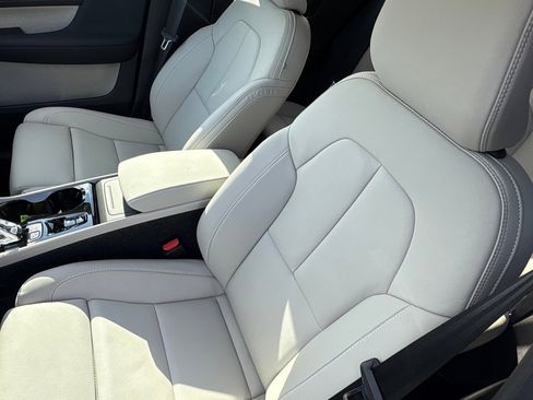 New 2026 Volvo XC40 B5 Plus w/ Protection Package Premier image 17