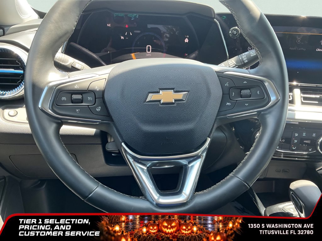 Used 2025 Chevrolet Trax LT w/ LT Convenience Package FWD image 34