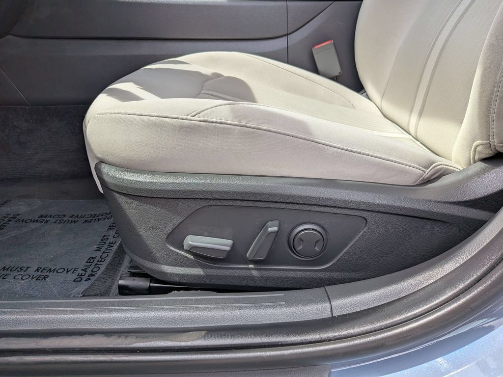 Used 2025 Hyundai Sonata SEL FWD image 14