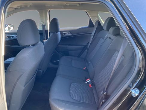 Used 2024 Kia Sportage LX image 13