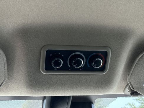 Used 2025 GMC Savana 3500 LT w/ LT Preferred Equipment Group RWD image 20