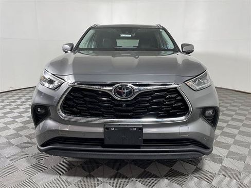 New 2026 Toyota Highlander Limited AWD/4WD image 2