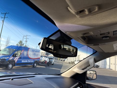 Used 2018 Chevrolet Suburban Premier image 26