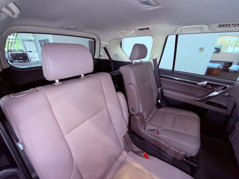 Certified 2023 Lexus GX 460 Premium w/ Accessory Package image 17