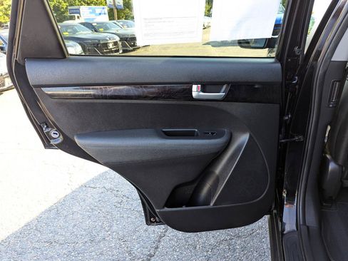 Used 2015 Kia Sorento LX FWD image 34
