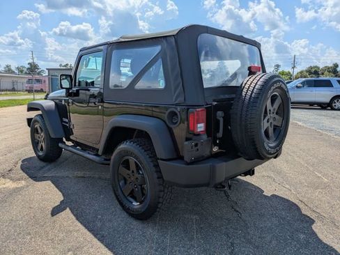 Used 2018 Jeep Wrangler Sport AWD/4WD image 5