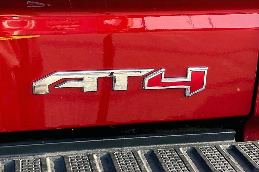 Used 2025 GMC Sierra 1500 AT4 w/ AT4 Premium Package AWD/4WD image 25