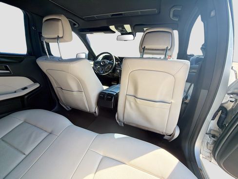 Used 2016 Mercedes-Benz E 350 Sedan w/ Premium Package image 25