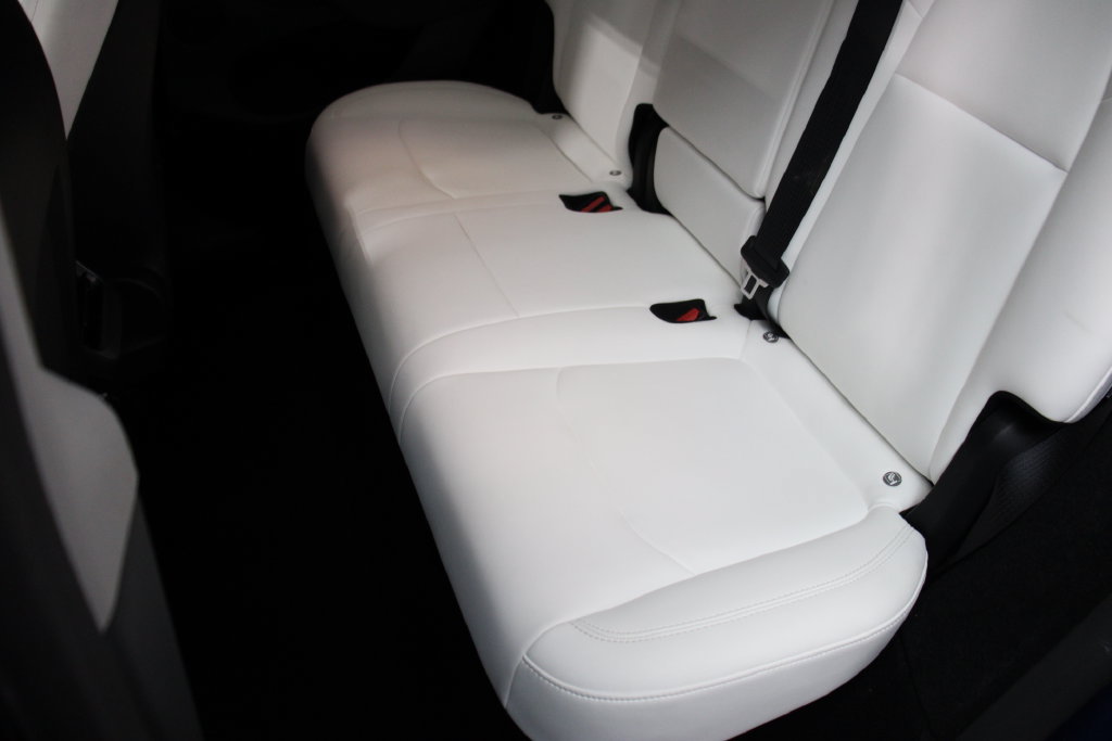Used 2023 Tesla Model Y Long Range AWD/4WD image 12
