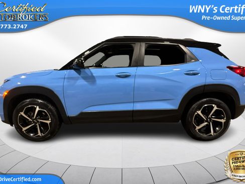 Used 2023 Chevrolet TrailBlazer RS w/ Sun and Liftgate Package image 9