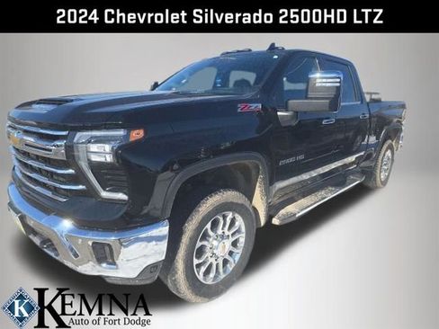 Used 2024 Chevrolet Silverado 2500 LTZ w/ LTZ Premium Package image 2