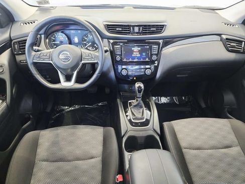 Used 2021 Nissan Rogue Sport SV image 6