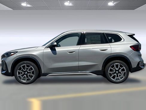 Used 2025 BMW X1 xDrive28i w/ Convenience Package AWD/4WD image 2