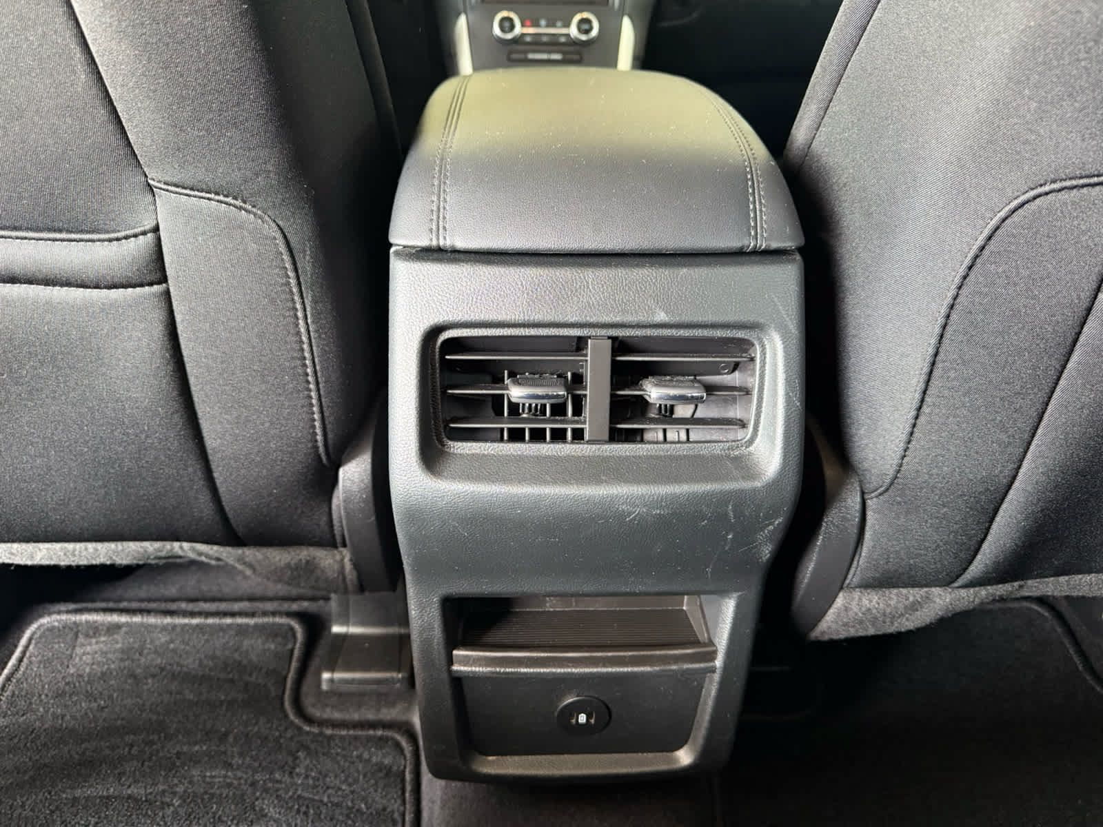 Certified 2023 Ford Edge SE w/ Black Appearance Package AWD/4WD image 11