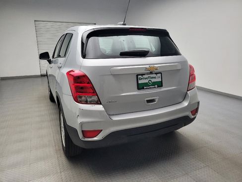 Used 2020 Chevrolet Trax LS FWD image 6