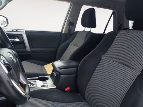 Used 2015 Toyota 4Runner SR5 image 9