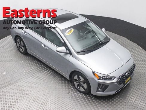Used 2022 Hyundai Ioniq SEL FWD image 3